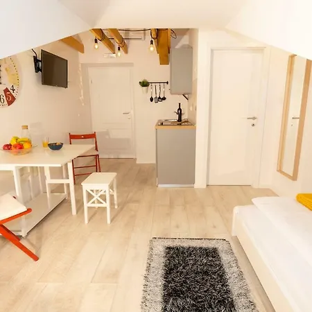 Apartments Opa Opa Rijeka Exterior photo
